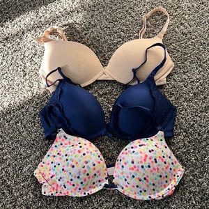 (3) victoria secret bras 32c